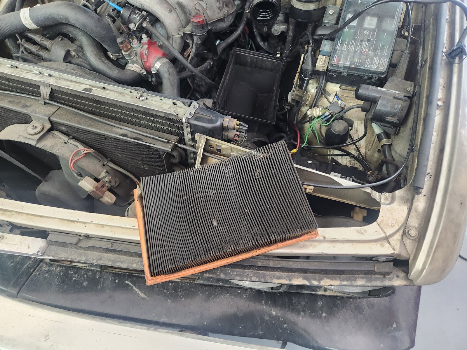 Engine Air Filter Replacement, Walnut Smog & Repair, Pasadena CA